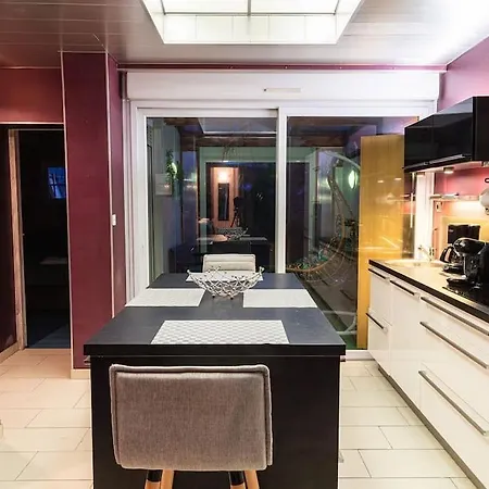 Maison De Restylee Avec Jardin, Proche Gare Feriehus *