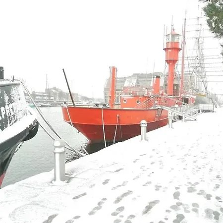 Maison De Restylee Avec Jardin, Proche Gare Dunkirk
