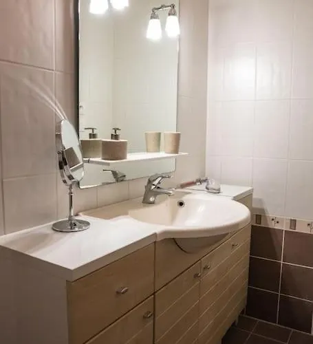 Hébergement de vacances Maison De Restylée Avec Jardin, Proche Gare Dunkirk