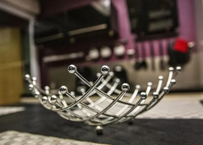 Maison De Restylée Avec Jardin, Proche Gare